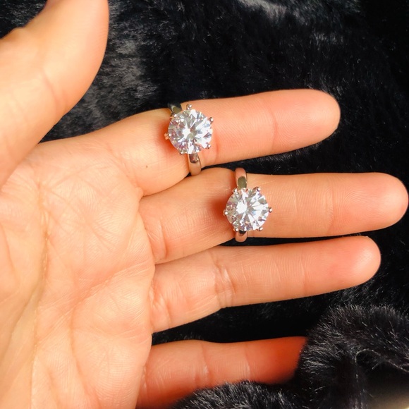 5cts Zirconia 925 Silver Ring - Picture 1 of 8